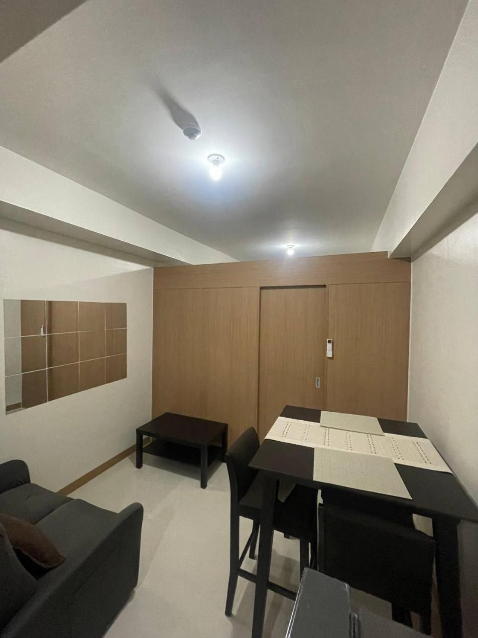 Red Residences Chino Roces Makati Makati City Exterior foto